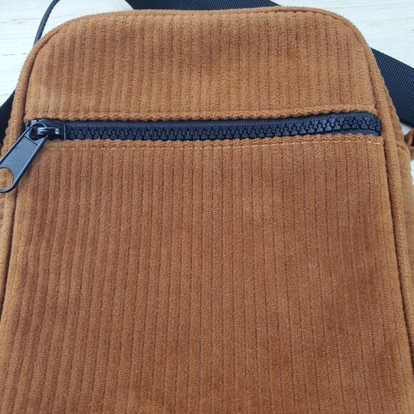CROSSI |  Corduroy  |  Camel | Small  Crossbody Bag - Picture 4 of 10